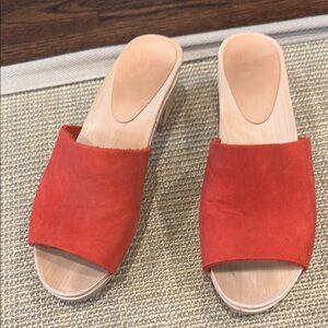 Bryr tomato red mule clogs